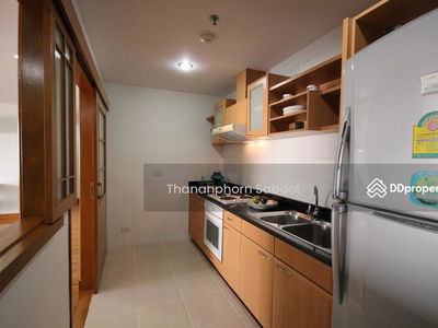 Queen's Park View, Bangkok, Thailand Queen's Park View, Bangkok, Thailand