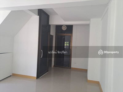 Sang Tawan Village, Pathum Thani, Thailand Sang Tawan Village, Pathum Thani, Thailand