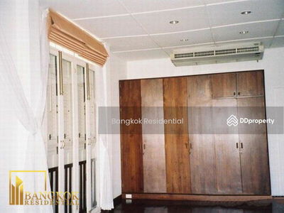 4 Bedroom House in Sukhumvit 71, Bangkok, Thailand 4 Bedroom House in Sukhumvit 71, Bangkok, Thailand
