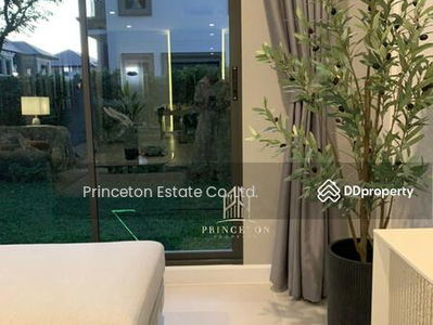 Grand Bangkok Boulevard Krungthepkritha, Bangkok, Thailand Grand Bangkok Boulevard Krungthepkritha, Bangkok, Thailand