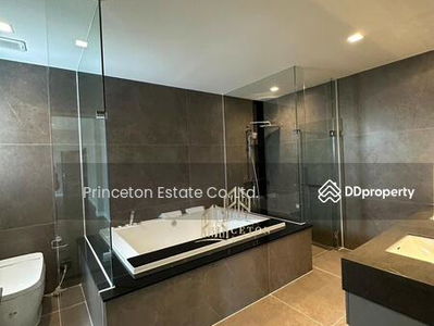 Grand Bangkok Boulevard Krungthepkritha, Bangkok, Thailand Grand Bangkok Boulevard Krungthepkritha, Bangkok, Thailand