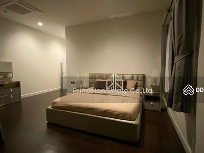 Grand Bangkok Boulevard Krungthepkritha, Bangkok, Thailand Grand Bangkok Boulevard Krungthepkritha, Bangkok, Thailand