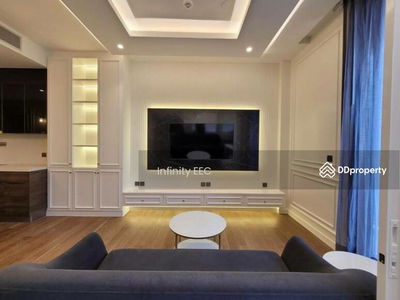 Condo for rent MUNIQ Langsuan, decorated with furniture. Close to nature, Suan Lum, Bangkok, Thailand Condo for rent MUNIQ Langsuan, decorated with furniture. Close to nature, Suan Lum, Bangkok, Thailand