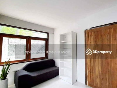 10330, Bangkok, Thailand 10330, Bangkok, Thailand