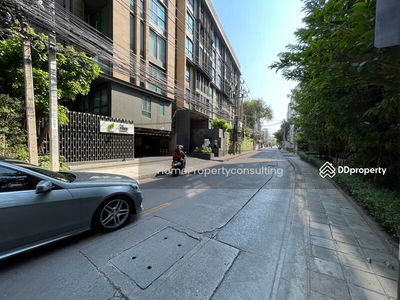 The Tree Sukhumvit 64, Bangkok, Thailand The Tree Sukhumvit 64, Bangkok, Thailand