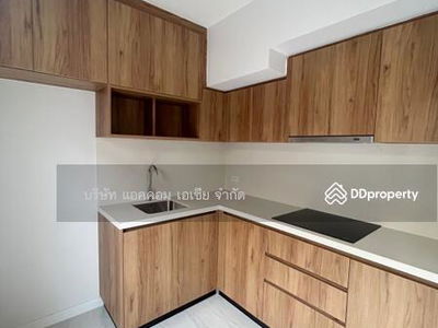 3 Bedrooms Townhouse for rent and sale in Sathorn, Bangkok 34102, Bangkok, Thailand 3 Bedrooms Townhouse for rent and sale in Sathorn, Bangkok 34102, Bangkok, Thailand