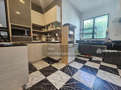 Manthana Onnut–Wongwaen 4, Bangkok, Thailand Manthana Onnut–Wongwaen 4, Bangkok, Thailand