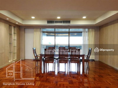 Mitr Mansion, Bangkok, Thailand Mitr Mansion, Bangkok, Thailand