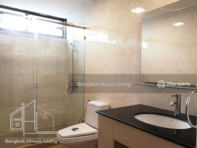 Mitr Mansion, Bangkok, Thailand Mitr Mansion, Bangkok, Thailand