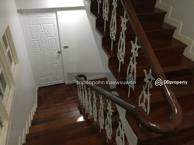 10110, Bangkok, Thailand 10110, Bangkok, Thailand