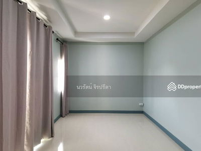 Suetrong Village, Pathum Thani, Thailand Suetrong Village, Pathum Thani, Thailand