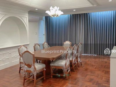 Govind Tower, Bangkok, Thailand Govind Tower, Bangkok, Thailand