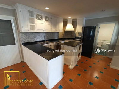 House in Compound, Samut Prakan, Thailand House in Compound, Samut Prakan, Thailand