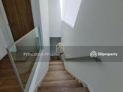 VIVE Rama 9, Bangkok, Thailand VIVE Rama 9, Bangkok, Thailand