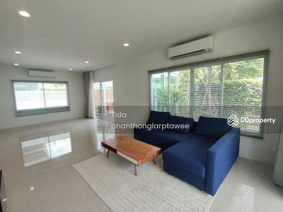 Burasiri Panyaintra, Bangkok, Thailand Burasiri Panyaintra, Bangkok, Thailand