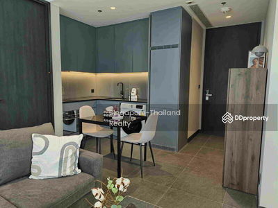 Tait Sathorn 12, Bangkok, Thailand Tait Sathorn 12, Bangkok, Thailand