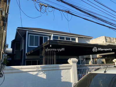 2-story detached house, Soi Lat Phrao 101, Bangkok, Thailand 2-story detached house, Soi Lat Phrao 101, Bangkok, Thailand