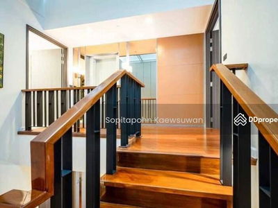 Quarter 31, Bangkok, Thailand Quarter 31, Bangkok, Thailand