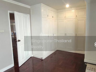 Le Chateau Mansion, Bangkok, Thailand Le Chateau Mansion, Bangkok, Thailand