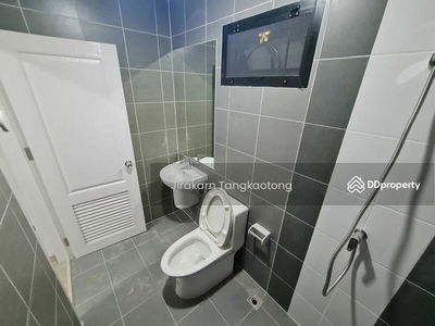 Phattharawan Village, 3 bedrooms, 3 bathrooms, 3 air conditioners, Nonthaburi, Thailand Phattharawan Village, 3 bedrooms, 3 bathrooms, 3 air conditioners, Nonthaburi, Thailand