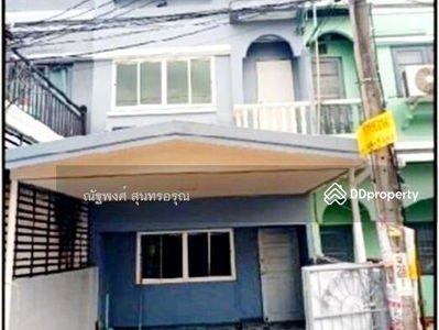 Bueng Thonglang Pittaya School (1 km.), Niwa International School (1 km.), Bangkok, Thailand Bueng Thonglang Pittaya School (1 km.), Niwa International School (1 km.), Bangkok, Thailand