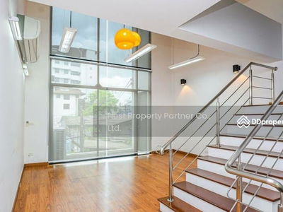 Office/Townhome, Bangkok, Thailand Office/Townhome, Bangkok, Thailand