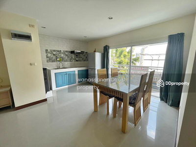 The Lake Metropark Sathorn, Bangkok, Thailand The Lake Metropark Sathorn, Bangkok, Thailand