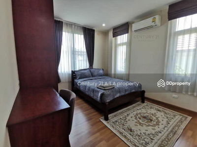 The boulevard Sriracha, Chon Buri, Thailand The boulevard Sriracha, Chon Buri, Thailand