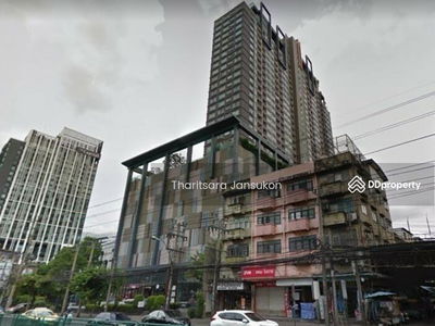 Thru Thonglor, Bangkok, Thailand Thru Thonglor, Bangkok, Thailand