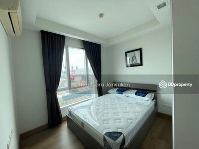 Thru Thonglor, Bangkok, Thailand Thru Thonglor, Bangkok, Thailand