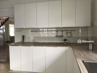 10310, Bangkok, Thailand 10310, Bangkok, Thailand