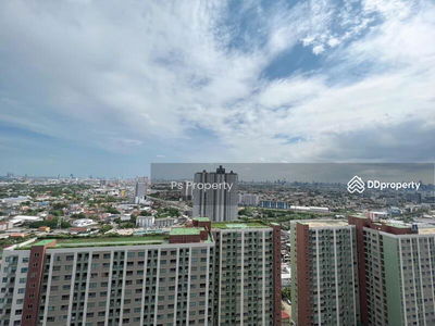 Rich Park @ Triple Station, Bangkok, Thailand Rich Park @ Triple Station, Bangkok, Thailand