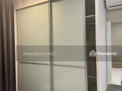 The Metropolis Samrong Interchange, Samut Prakan, Thailand The Metropolis Samrong Interchange, Samut Prakan, Thailand