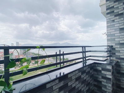 Tran Bach Dang Street, Vietnam Tran Bach Dang Street, Vietnam