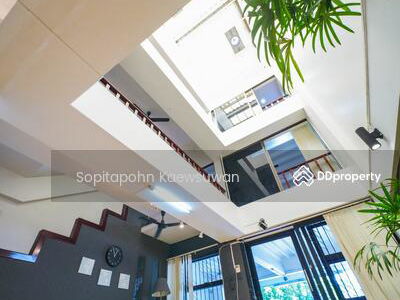 10400, Bangkok, Thailand 10400, Bangkok, Thailand