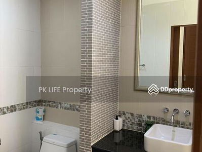 Gehäuse In Kathu, Thailand Gehäuse In Kathu, Thailand