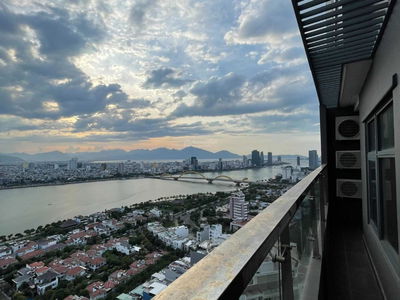 The Monarchy, Vietnam  The Monarchy, Vietnam