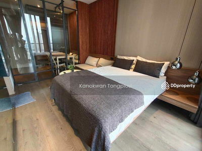 Park Origin Phrom Phong, Bangkok, Thailand Park Origin Phrom Phong, Bangkok, Thailand