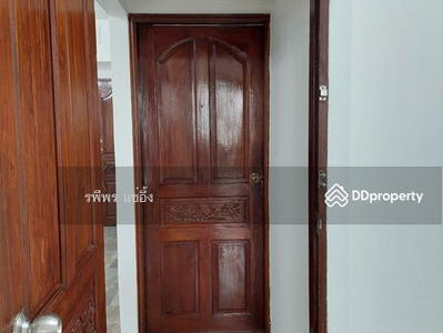 Merlin Tower Condominium, Bangkok, Thailand Merlin Tower Condominium, Bangkok, Thailand