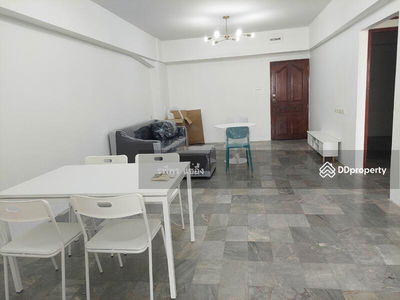 Merlin Tower Condominium, Bangkok, Thailand Merlin Tower Condominium, Bangkok, Thailand