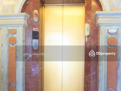 Champs Elysees Avenue, Nonthaburi, Thailand Champs Elysees Avenue, Nonthaburi, Thailand