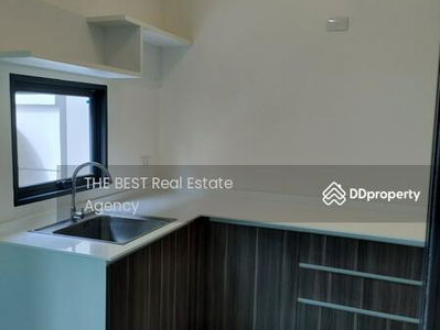 Town Avenue Merge Rattanatibet, Nonthaburi, Thailand Town Avenue Merge Rattanatibet, Nonthaburi, Thailand