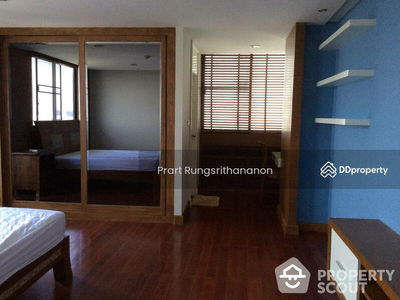 Supalai Place Sukhumvit 39, Bangkok, Thailand Supalai Place Sukhumvit 39, Bangkok, Thailand