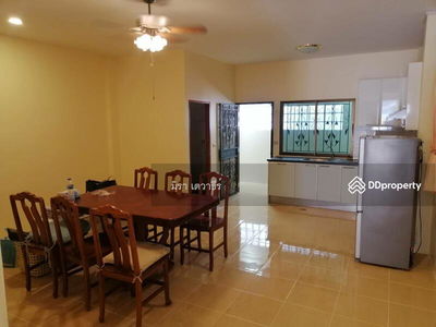 Townhome for rent three-storey. On Pattaya Sai3 Road., Chon Buri, Thailand Townhome for rent three-storey. On Pattaya Sai3 Road., Chon Buri, Thailand