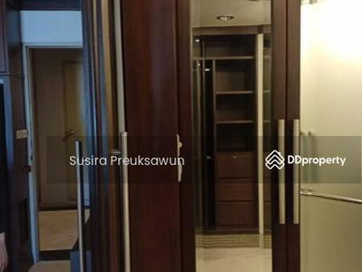 State Tower, Bangkok, Thailand State Tower, Bangkok, Thailand