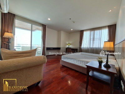 Piyathip Place, Bangkok, Thailand Piyathip Place, Bangkok, Thailand