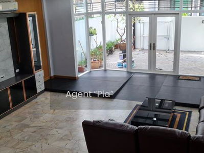 House for rent 3 floors At Sukhumvit 71 (SPSAM 71), Bangkok, Thailand House for rent 3 floors At Sukhumvit 71 (SPSAM 71), Bangkok, Thailand