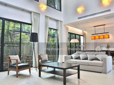 Willow 49, Bangkok, Thailand Willow 49, Bangkok, Thailand