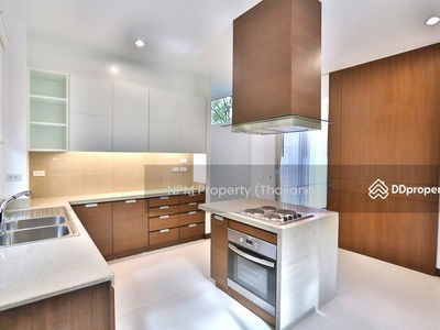 Willow 49, Bangkok, Thailand Willow 49, Bangkok, Thailand