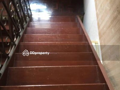 Single house for rent, Soi Sukhumvit 26, Bangkok., Thailand Single house for rent, Soi Sukhumvit 26, Bangkok., Thailand